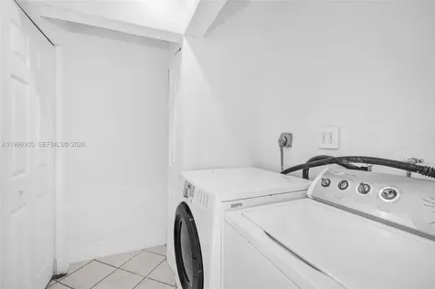 7022 SW 19th Court North Lauderdale FL 33068