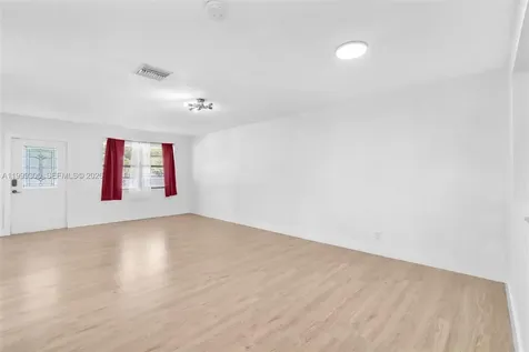 7022 SW 19th Court North Lauderdale FL 33068