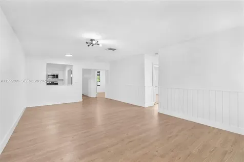 7022 SW 19th Court North Lauderdale FL 33068