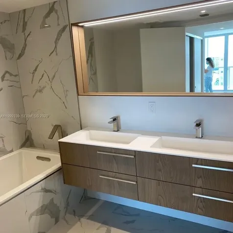 9521 E Bay Harbor Drive Bay Harbor Islands FL 33154