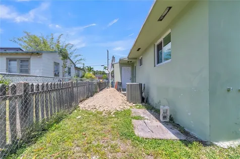 1730 NW 55th Terrace Miami FL 33142