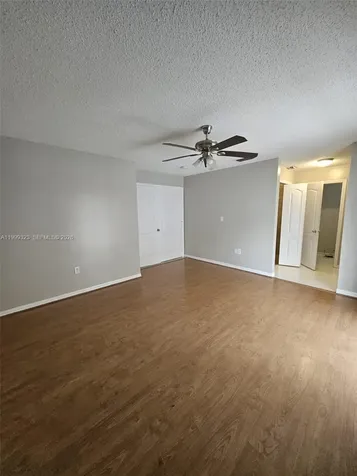 2527 W 76th Street Hialeah FL 33016