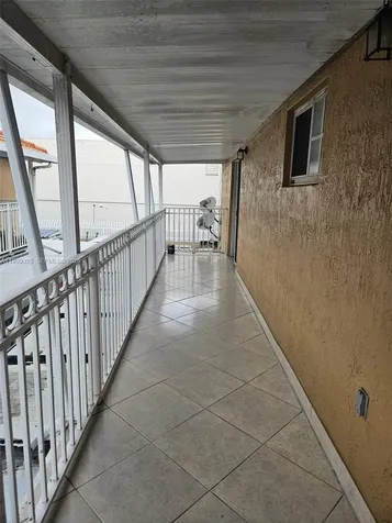 2527 W 76th Street Hialeah FL 33016