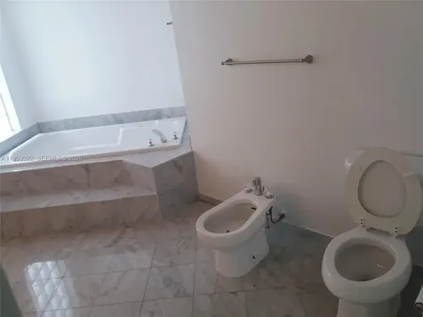 17275 Collins Avenue Sunny Isles Beach FL 33160