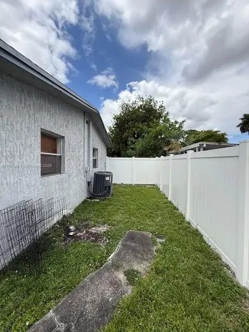 6708 Raleigh Street Hollywood FL 33024