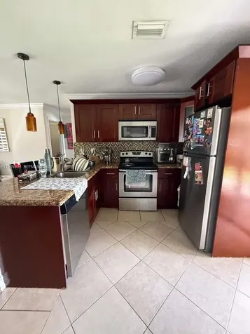 6708 Raleigh Street Hollywood FL 33024