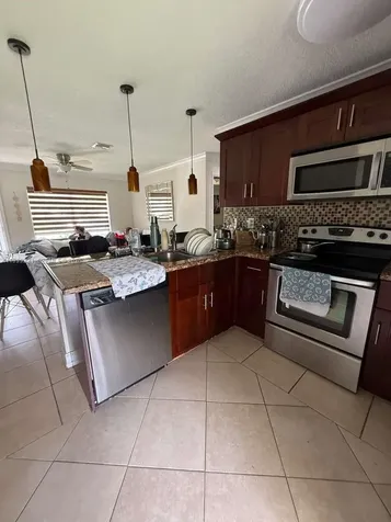 6708 Raleigh Street Hollywood FL 33024