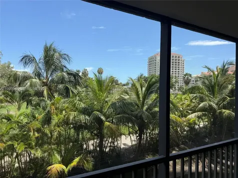 20335 W Country Club Drive Aventura FL 33180