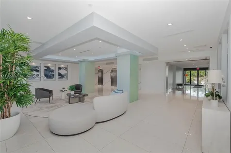 20335 W Country Club Drive Aventura FL 33180