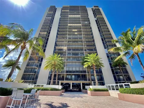 20335 W Country Club Drive Aventura FL 33180