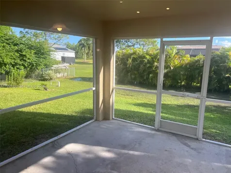 4015 6th Street SW Lehigh Acres FL 33976