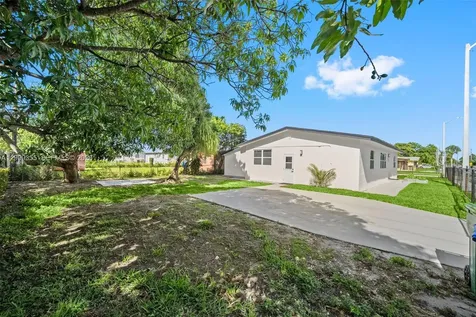 3061 NW 2nd Street Fort Lauderdale FL 33311