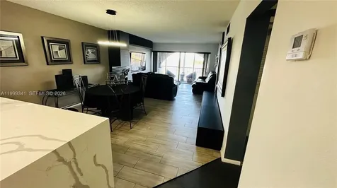 4025 N Nob Hill Road Sunrise FL 33351