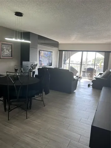 4025 N Nob Hill Road Sunrise FL 33351