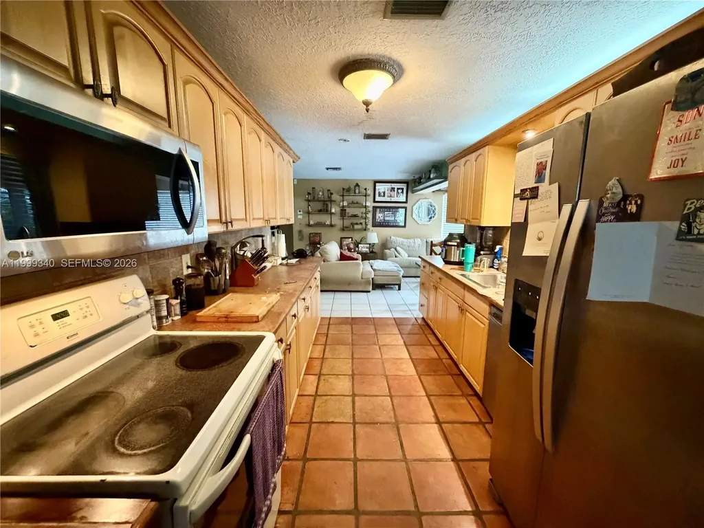 1581 SW 27th Terrace Fort Lauderdale FL 33312