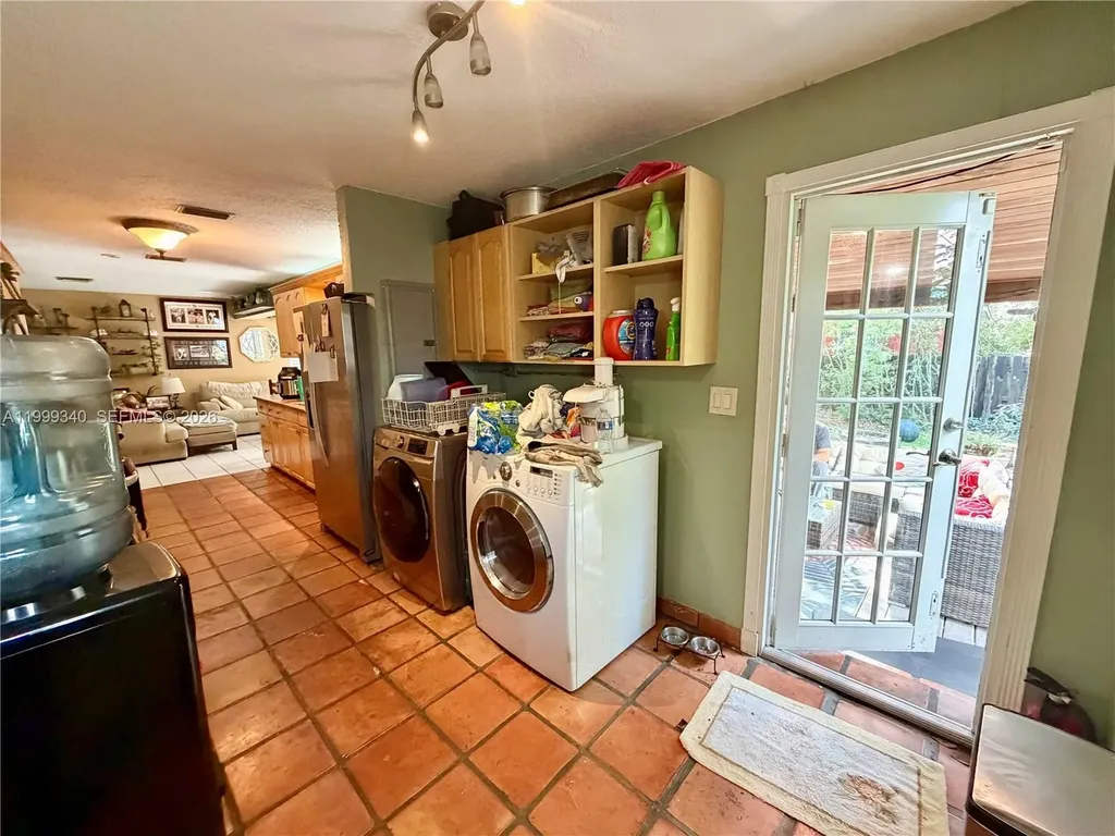 1581 SW 27th Terrace Fort Lauderdale FL 33312
