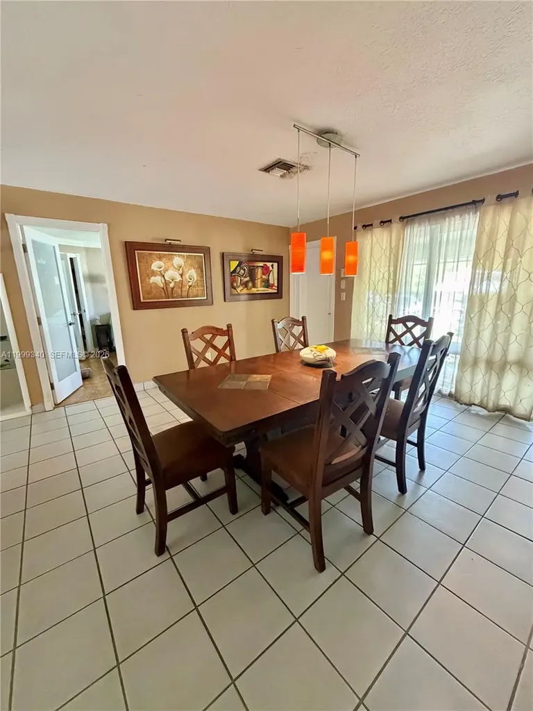 1581 SW 27th Terrace Fort Lauderdale FL 33312