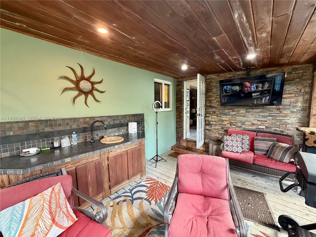 1581 SW 27th Terrace Fort Lauderdale FL 33312