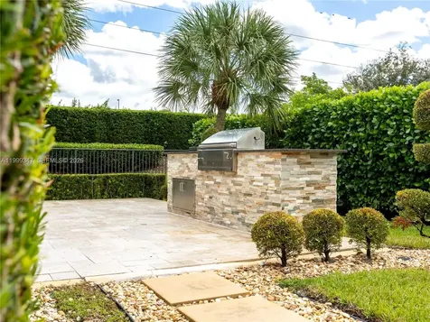 4950 E Sterling Ranch Circle Davie FL 33314