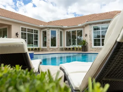 4950 E Sterling Ranch Circle Davie FL 33314