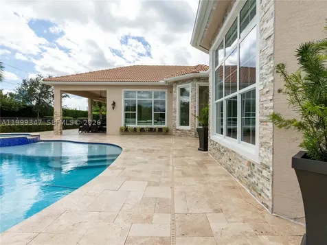 4950 E Sterling Ranch Circle Davie FL 33314