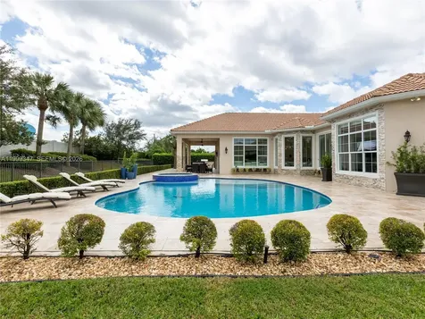 4950 E Sterling Ranch Circle Davie FL 33314