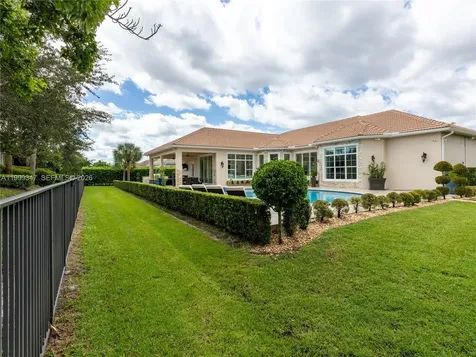 4950 E Sterling Ranch Circle Davie FL 33314