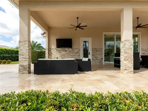 4950 E Sterling Ranch Circle Davie FL 33314