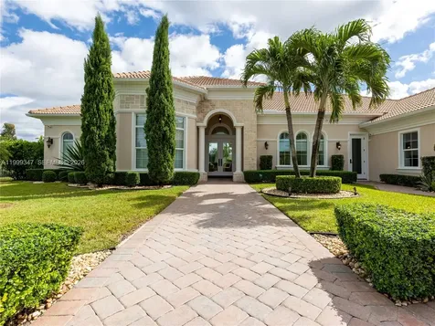4950 E Sterling Ranch Circle Davie FL 33314