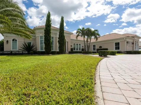 4950 E Sterling Ranch Circle Davie FL 33314