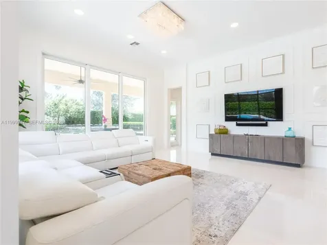 4950 E Sterling Ranch Circle Davie FL 33314