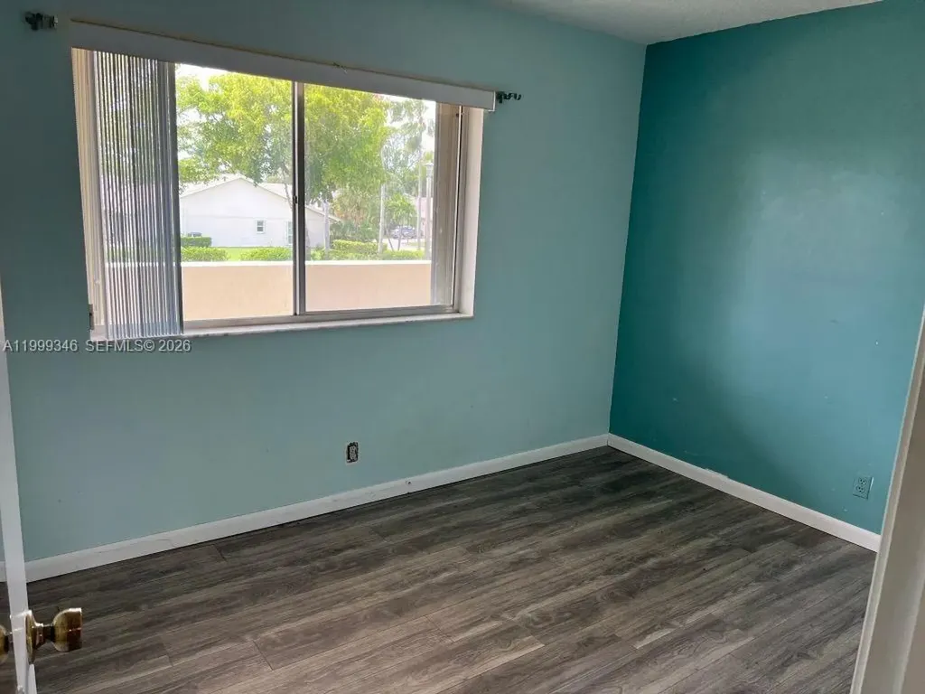 3186 Via Poinciana Lake Worth FL 33467