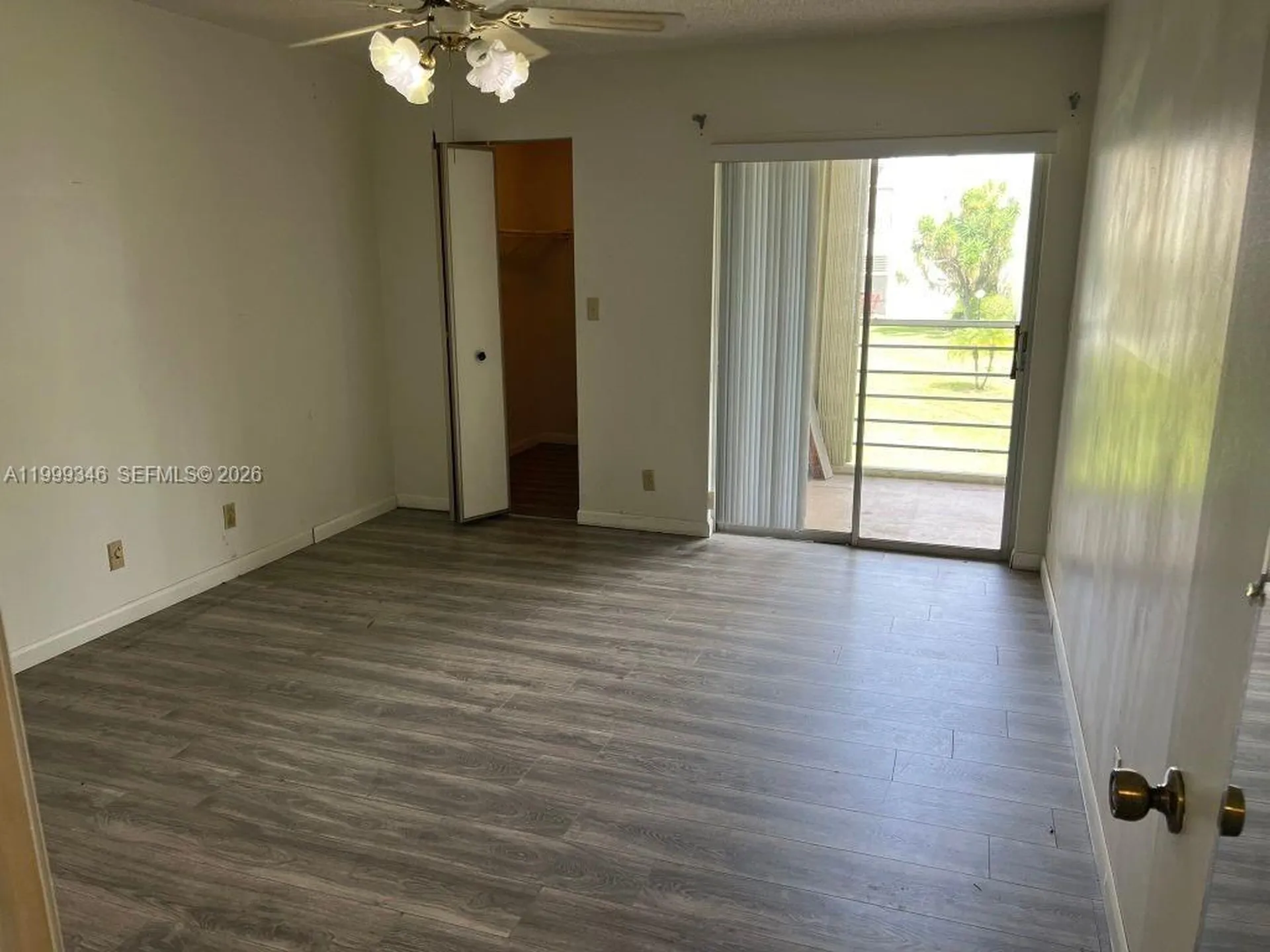 3186 Via Poinciana Lake Worth FL 33467