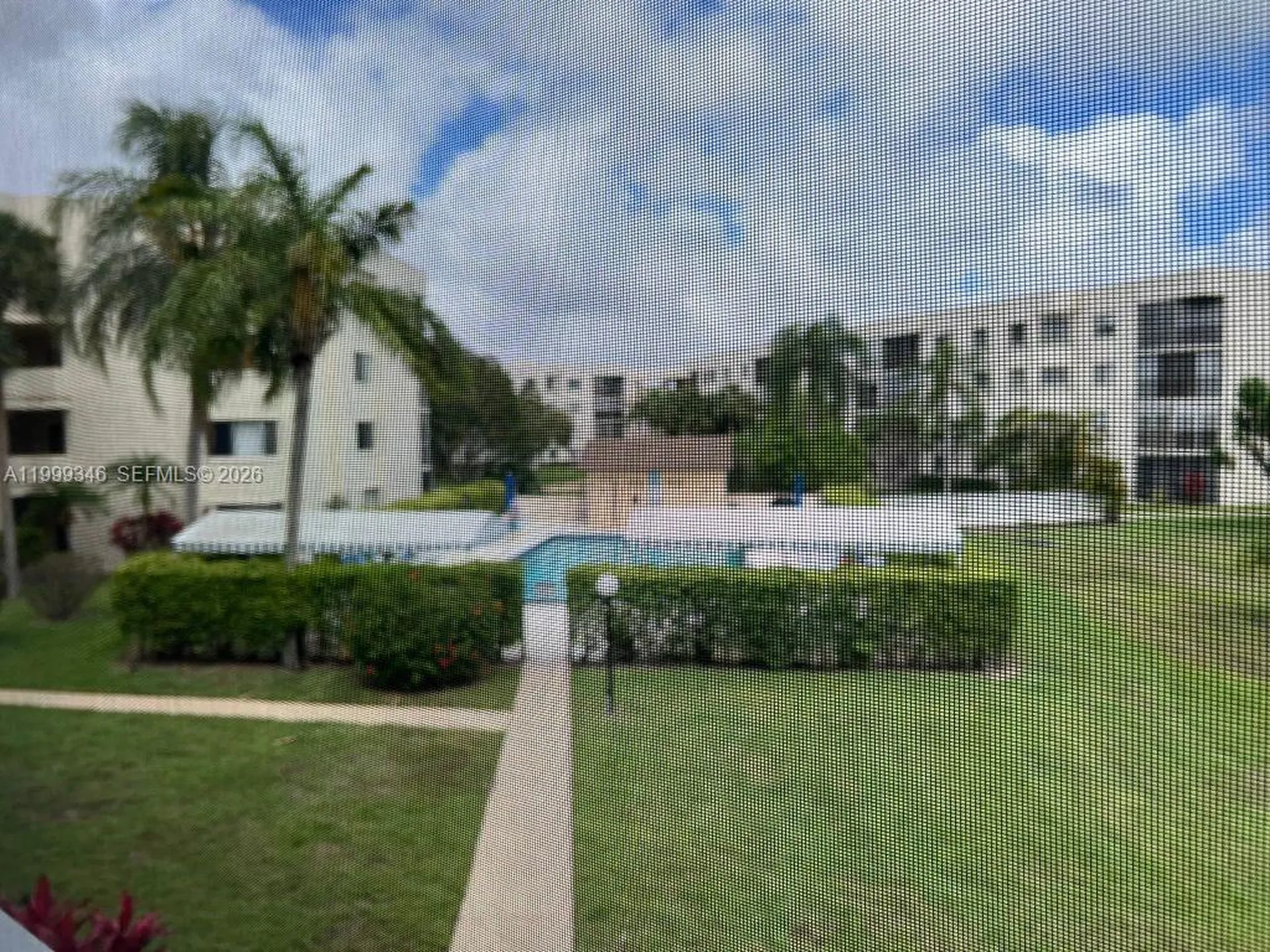 3186 Via Poinciana Lake Worth FL 33467