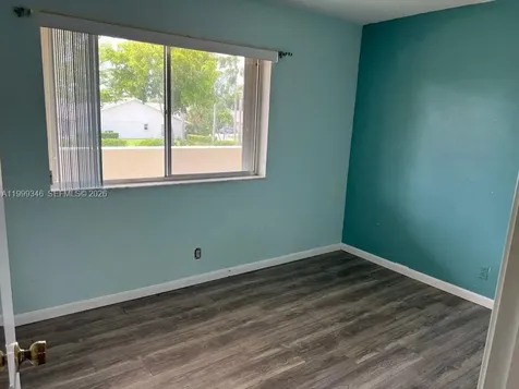 3186 Via Poinciana Lake Worth FL 33467