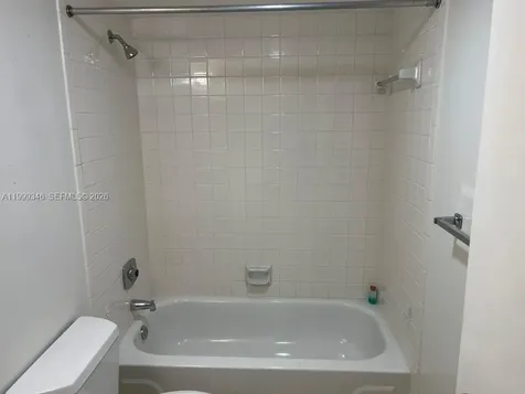 3186 Via Poinciana Lake Worth FL 33467