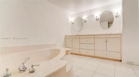 4000 Towerside Terrace Miami FL 33138