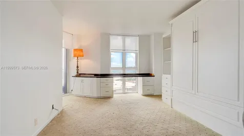 4000 Towerside Terrace Miami FL 33138