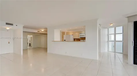 4000 Towerside Terrace Miami FL 33138