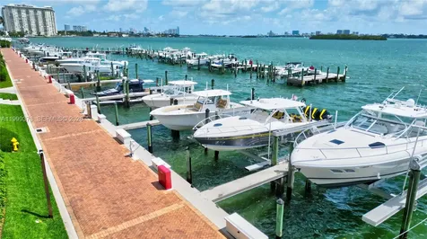 4000 Towerside Terrace Miami FL 33138