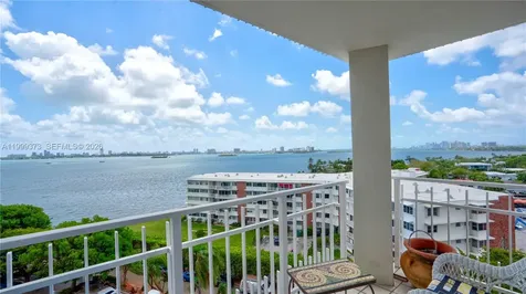 4000 Towerside Terrace Miami FL 33138