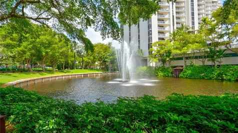 4000 Towerside Terrace Miami FL 33138