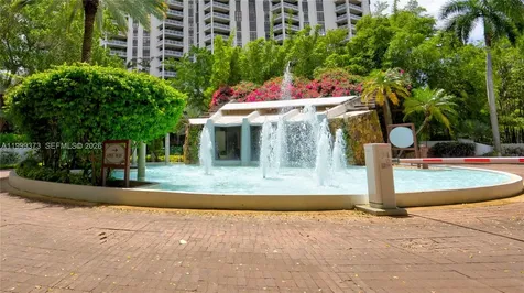 4000 Towerside Terrace Miami FL 33138
