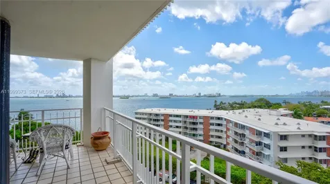 4000 Towerside Terrace Miami FL 33138