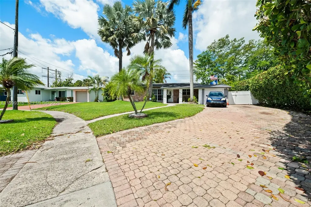 911 SW 51st Avenue Plantation FL 33317