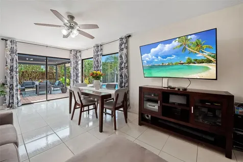 911 SW 51st Avenue Plantation FL 33317
