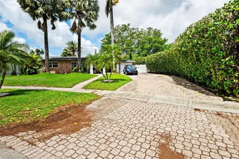 911 SW 51st Avenue Plantation FL 33317
