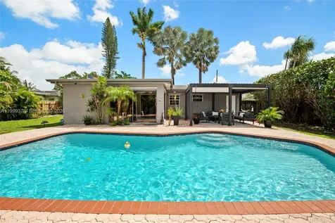 911 SW 51st Avenue Plantation FL 33317