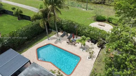 911 SW 51st Avenue Plantation FL 33317