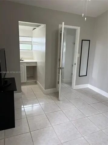 911 SW 51st Avenue Plantation FL 33317